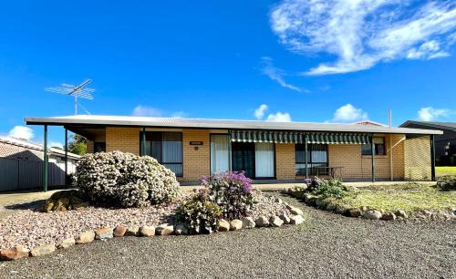 Emu Bay House | Baywatch - Emu Bay - Kangaroo Island