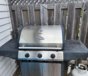 Brackley Beach Resort | Baywatch Lighthouse Cottages & Motel