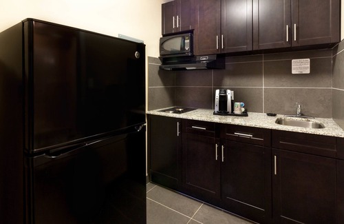 Peace River Hotel | BCMInns Peace River