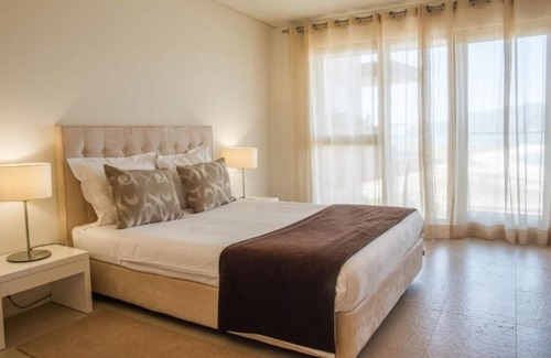 Carvalhal Hotel | Beach Bliss: Spa, Free Parking, Close to Edge Golf Academy - 3 Apts w/Kitchens