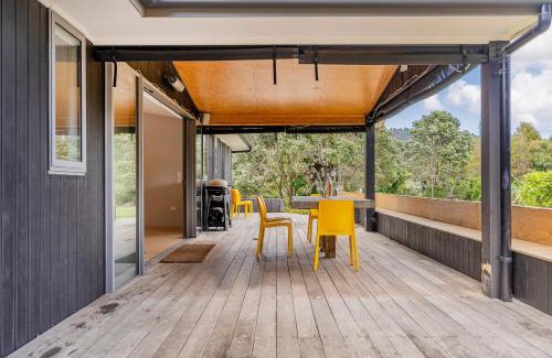 Whangapoua House | Beach Break Bach - Whangapoua Holiday Home