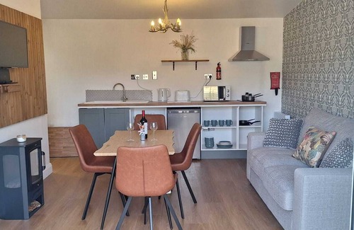 Shanagarry Cabin | Beach Cabin 4 minutes to Ardnahinch Beach, walking distance to Ballymaloe School