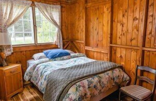 Hubbards Cabin | Beach Cottage - Chestnut - Hubbards Beach