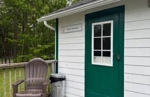 Hubbards Cabin | Beach Cottage - Pine Terrace - Hubbards Beach