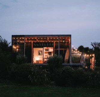 Surat Bay House | Beach Front Oasis - Catlins, Jacks Bay