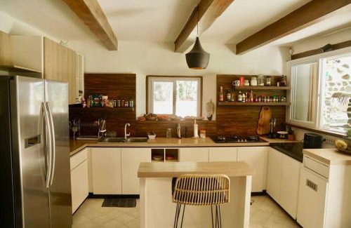 Sumbawa Barat Villa | Beach-Front Sumbawa Surf House