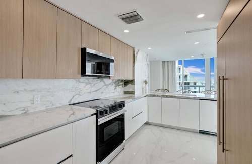 Central Beach Resort | Beach House Fort Lauderdale, a Hilton Resort
