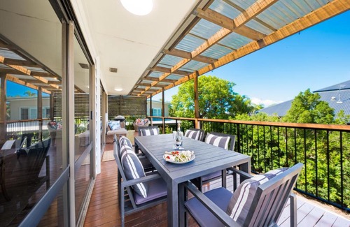 Airlie Beach House | Beach House on Main - Airlie Beach