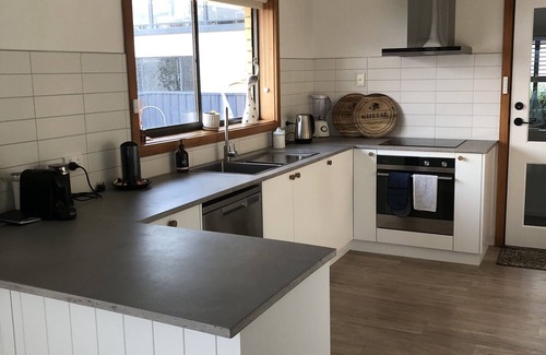 Swansea House | Beach house with magnificent views