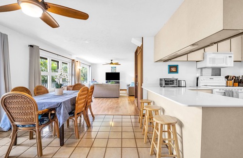 Waimanalo Beach House | Beach Paradise Hawaiian Vacation Home: 300 feet From White Sand Beach, A/C