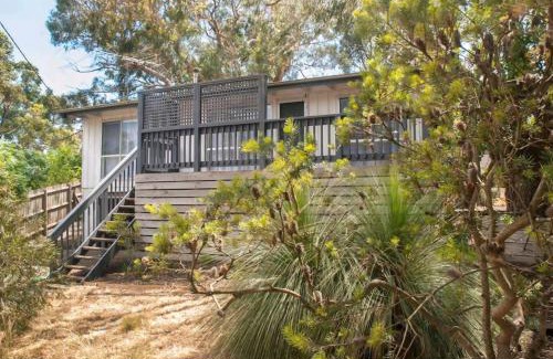 Rosebud House | Beach Shack Amongst the Gum Trees