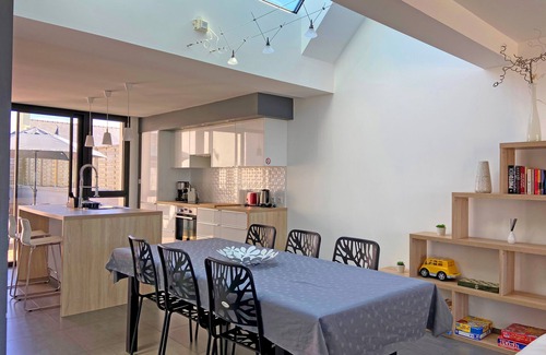 Plouescat House | Beach villa in Plouescat, superb sea view, feet in the water