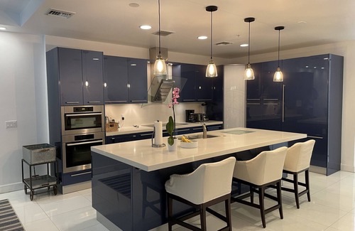 North Beach Villa | Beach Villa. Walk to the beach 1min. Close to famous Broadwalk. Terrace renewed