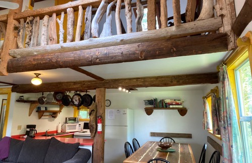 Bamfield House | Beachcomber Cottage 8 Acre Waterfront Estate wDock