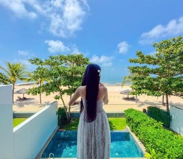 Phuoc Thuan Villa | Beachfront 4 Bedrooms private pool villa Sanctuary Ho Tram resort