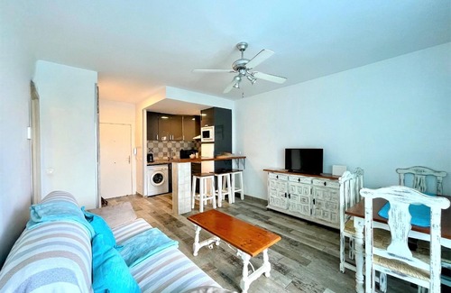 Benalmadena Costa Apartment | Beachfront Apartment with Terrace