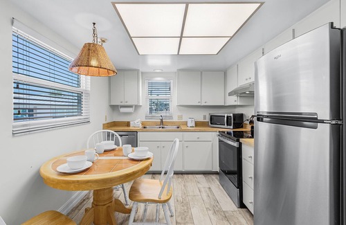 Aloha Kai House | Beachfront - Beachside Escape with Grill, Dining & Views – Perfect for Two! – Aloha Kai #24N