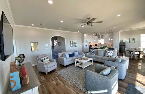 Fort Morgan House | Beachfront & Beautiful