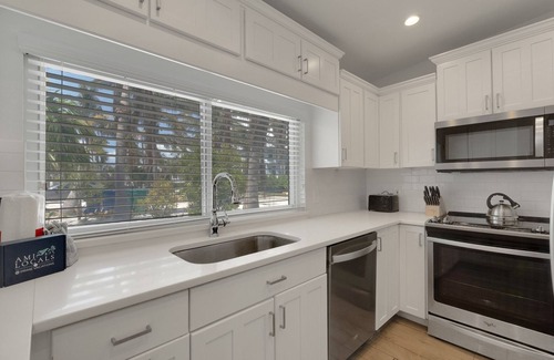 Holmes Beach House | Beachfront Bliss! Pool, Spa & Sunsets!