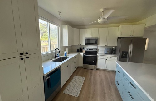 Laie House | Beachfront Bungalow - New Build on the beach!