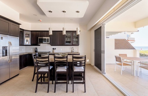 San Pedro Mixtepec Apartment | Beachfront Condo in Peaceful Puerto Escondido at Vivo Resort