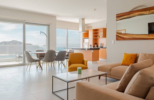 Mazatlan Apartment | Beachfront Condo with Magnificent views