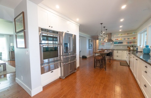 Laie House | Beachfront Estate On The North Shore with AIR CONDITIONING 90/TVU-0043