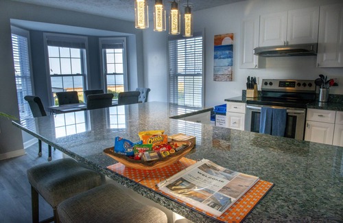 Norfolk House | Beachfront Getaway, pet friendly