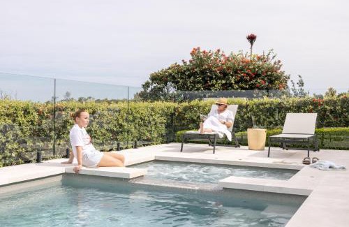 Magenta Shores House | Beachfront Haven Magenta
