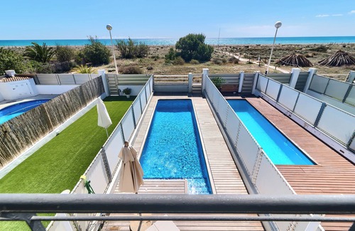 Playa de Almarda House | Beachfront house with private pool