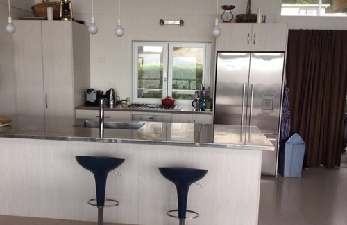 Rangiputa House | BEACHFRONT PARADISE WITH CRYSTAL CLEAR WATER