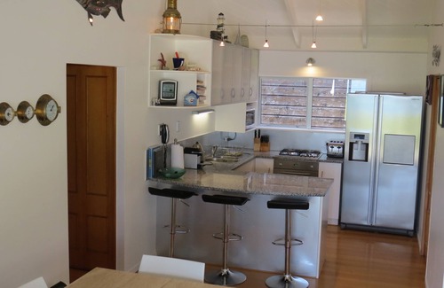 Russell House | Beachfront Retreat Bay of Islands