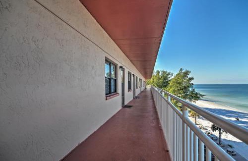 Sunset Beach Apartment | Beachfront St Petersburg Condo with Community Pool!