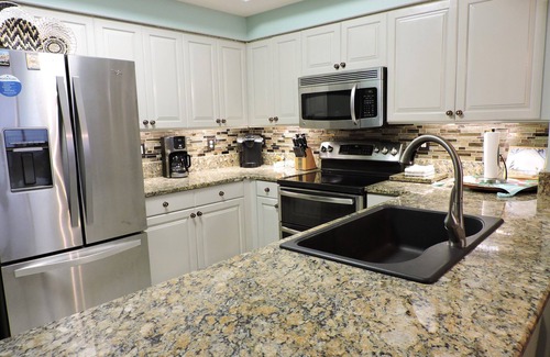 Miramar Beach Condo | 💍 Beachfront w/patio doors fam & bdrm w/rare private underground parking 😉