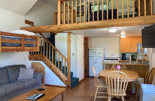 Haines Cabin | Beachroadhouse