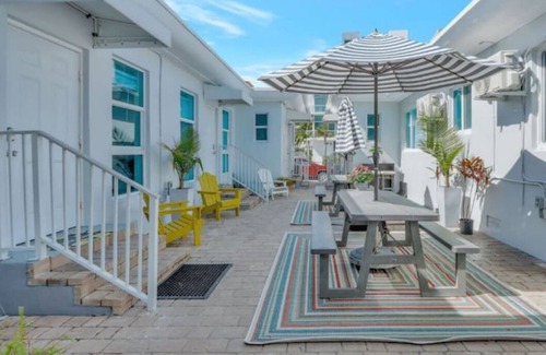 Hollywood Apartment | Beachside Bliss Studio Retreat
