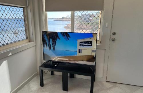 Ripon Apartment | Beachside & Jetty View Apartment 5 - Harbour Master Apt