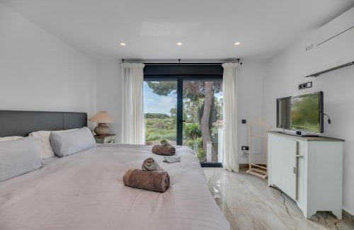 Carib Playa Villa | Beachside Villa in Carib Playa