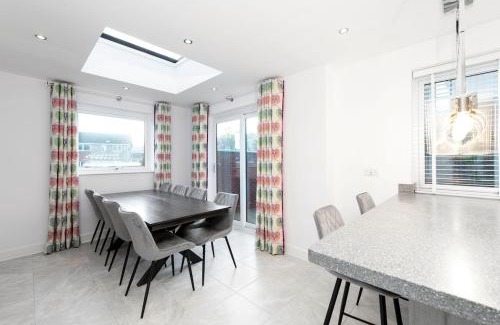 Sheringham House | Beachwood Retreat