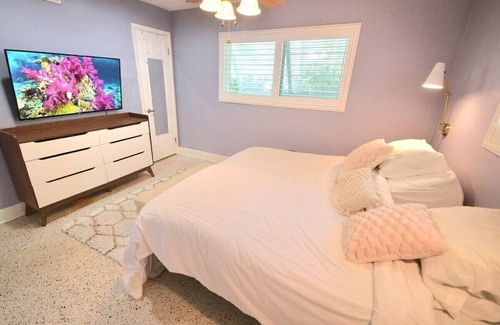 Sea Park Homes House | Beachy 3/2 Pool Home | Hot Tub | Walk to Beach