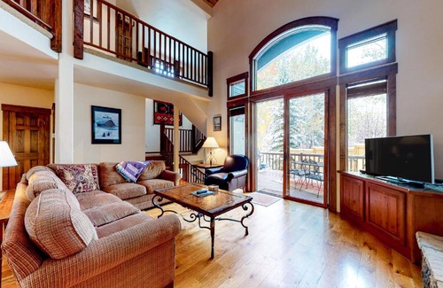 Steamboat Springs House | Bear Creek Retreat