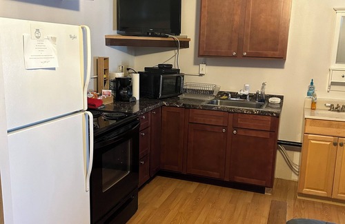 Dillingham Hotel | Bear Paw Inn