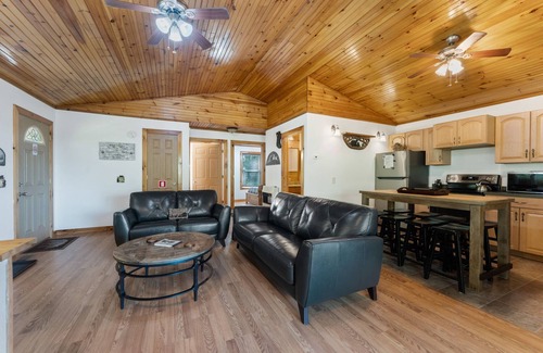 Laurelville Cabin | Bearadise Ridge | Game Room | Hocking Hills