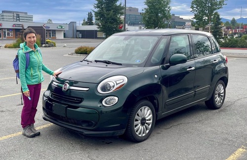 Kodiak Apartment | BEARS, BIRDS, AND WHALES/A Room with a Car