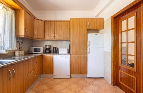 Murta House | Beautiful private villa for 6 guests with WIFI, A/C, private pool, TV and terrace