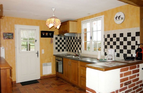 Courtonne-la-Meurdrac House | Beautiful private villa for 5 people with WIFI, TV and pets allowed