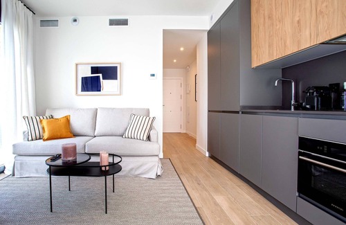 Distrito Norte Sierra Apartment | Beautiful 1 bd with terrace, pool and parking. Arruzafa III