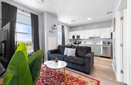 Everett Apartment | Beautiful 1BR Near Encore Boston 3775