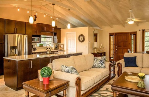 Big Pine Key House | Beautiful 2 Bedroom Pool Home On Big Pine Key