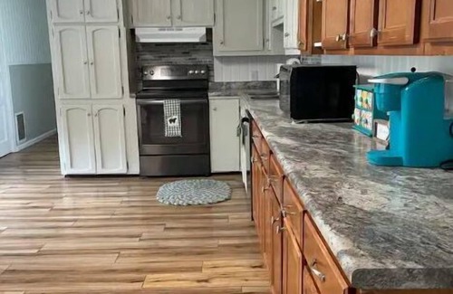 Casco House | Beautiful 3 bed 2 bath ranch home